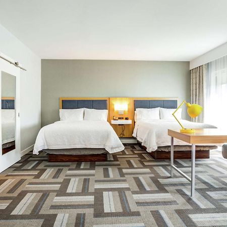 Hampton Inn & Suites Boston/Волтгем Екстер'єр фото