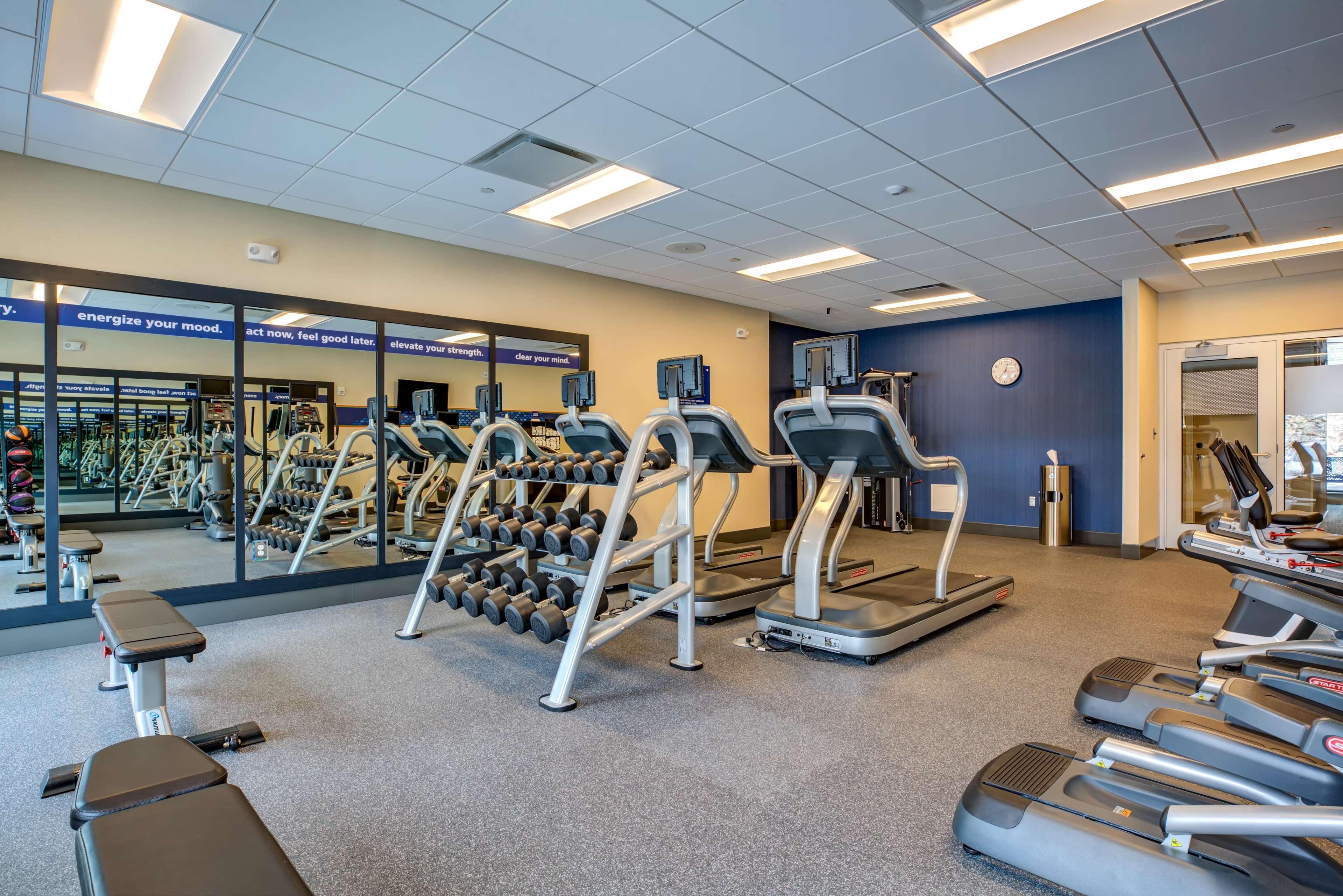 Hampton Inn & Suites Boston/Волтгем Екстер'єр фото