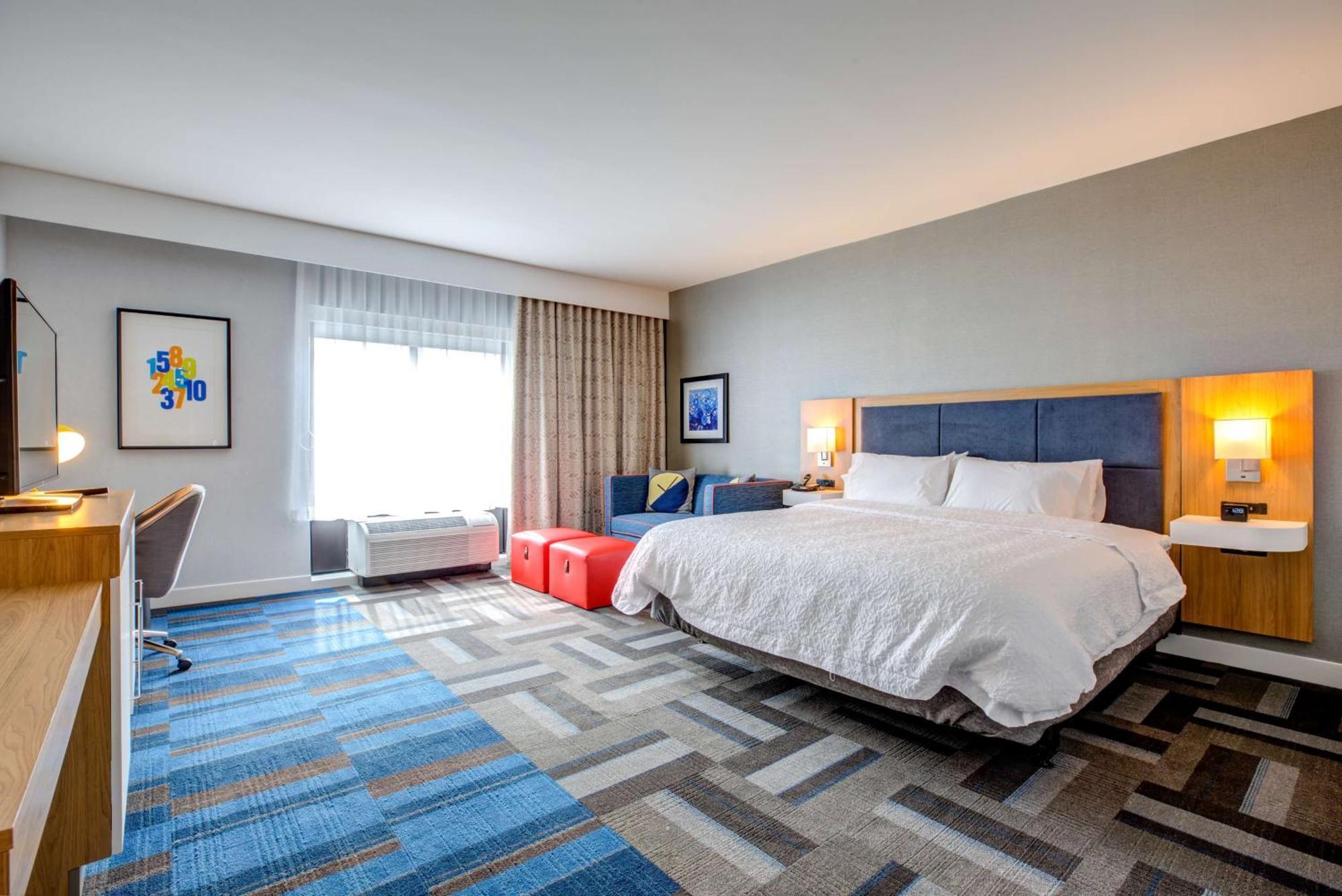 Hampton Inn & Suites Boston/Волтгем Екстер'єр фото