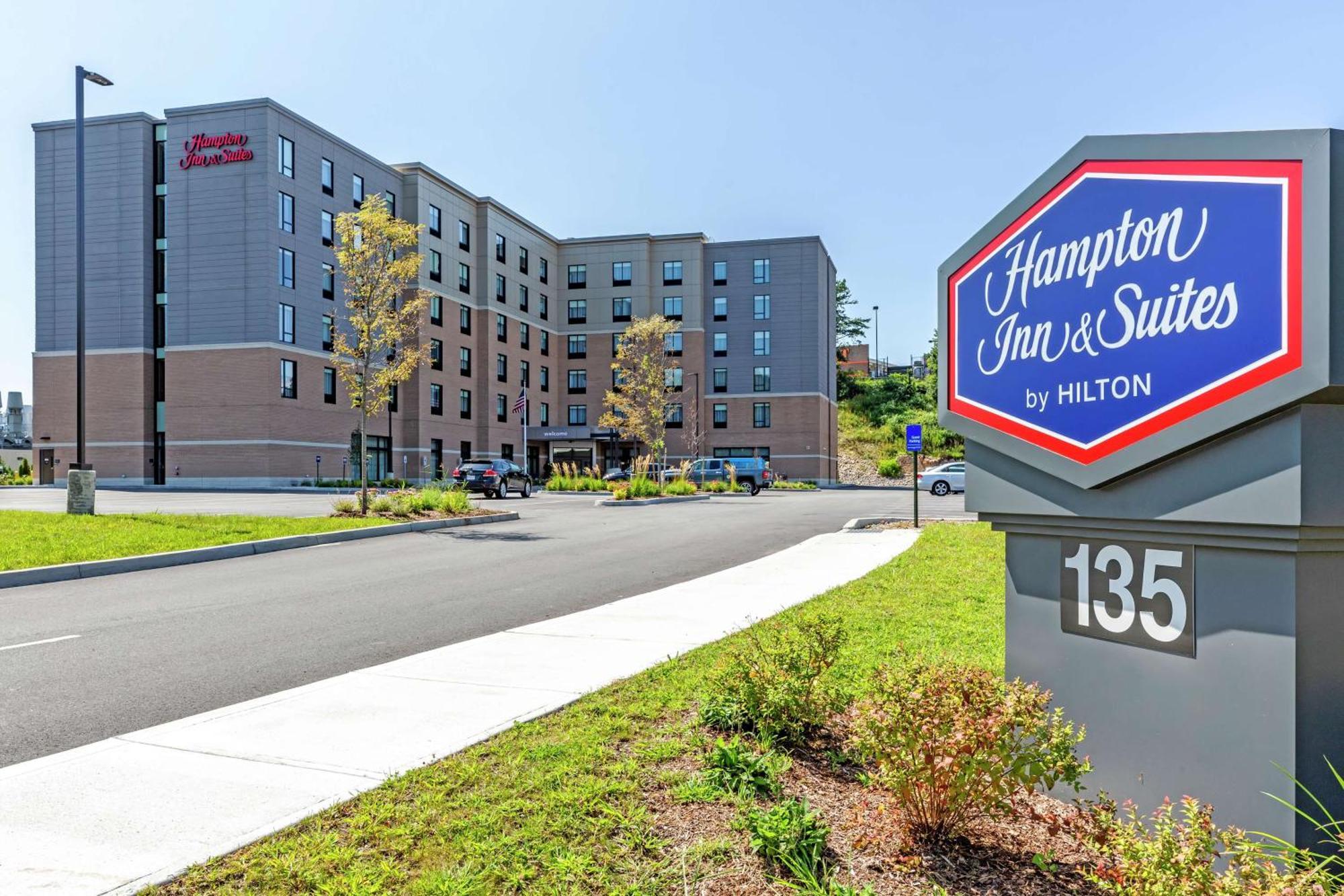 Hampton Inn & Suites Boston/Волтгем Екстер'єр фото